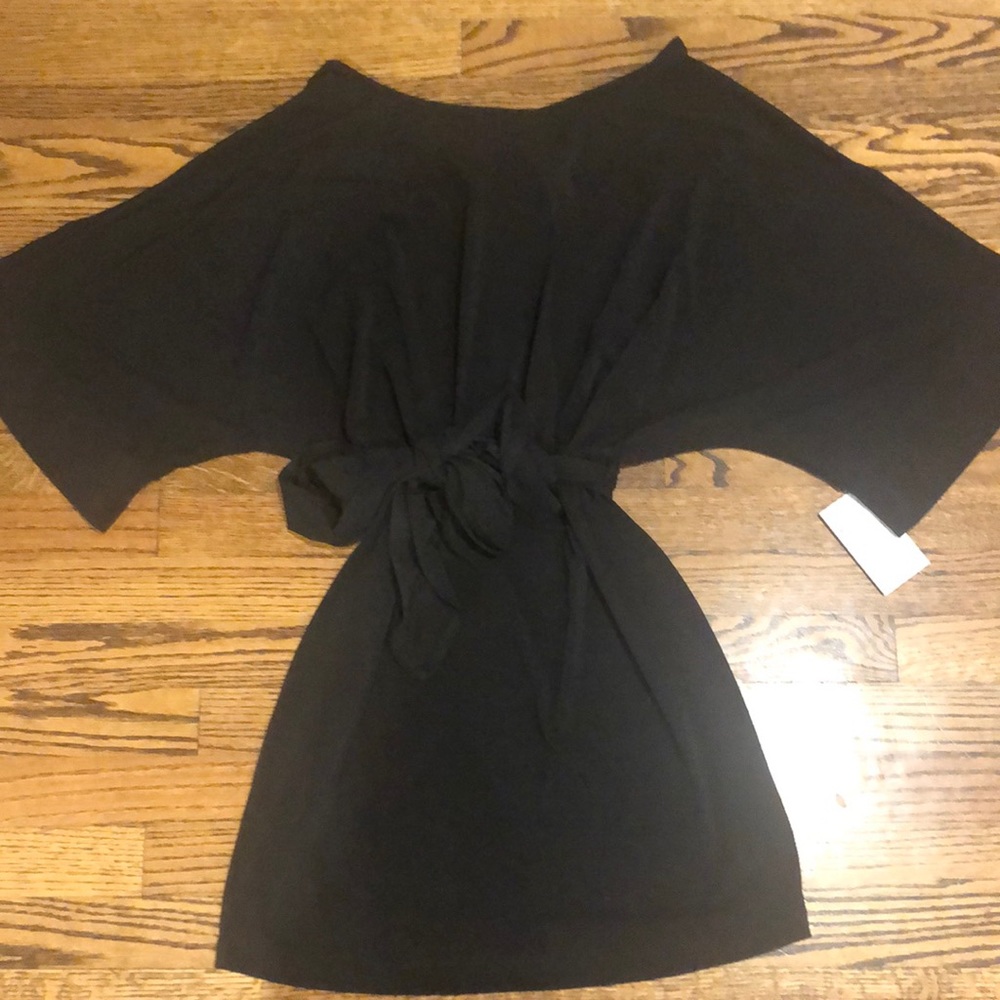 Entro mini dress w/ bell sleeves. Medium. NWT.